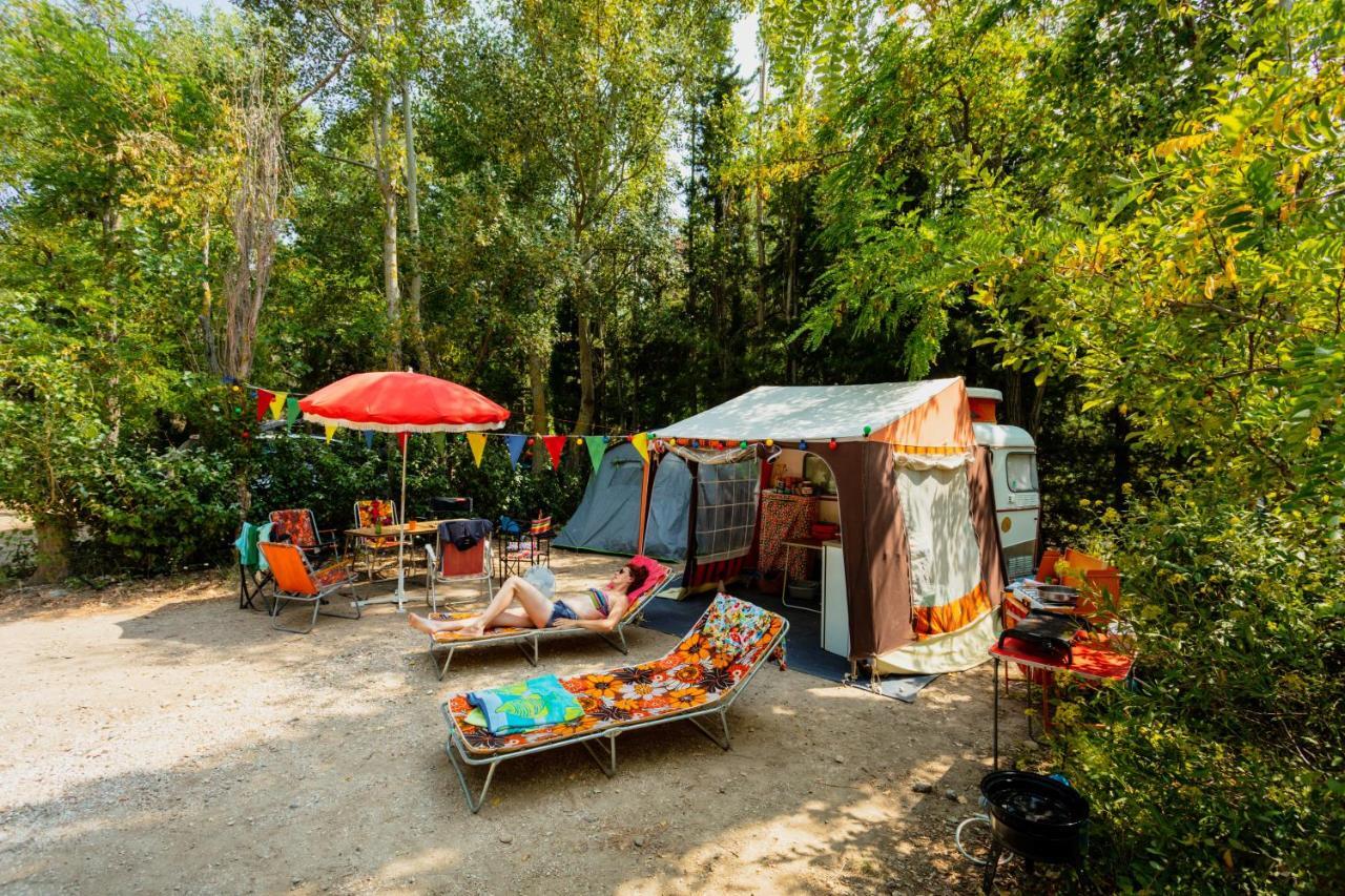 Camping La Peiriere Tuchan Exterior photo